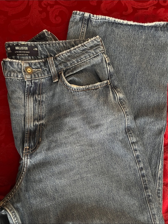 Hollister Denim - Hollister Women’s Faded High Rise Baggy Jeans